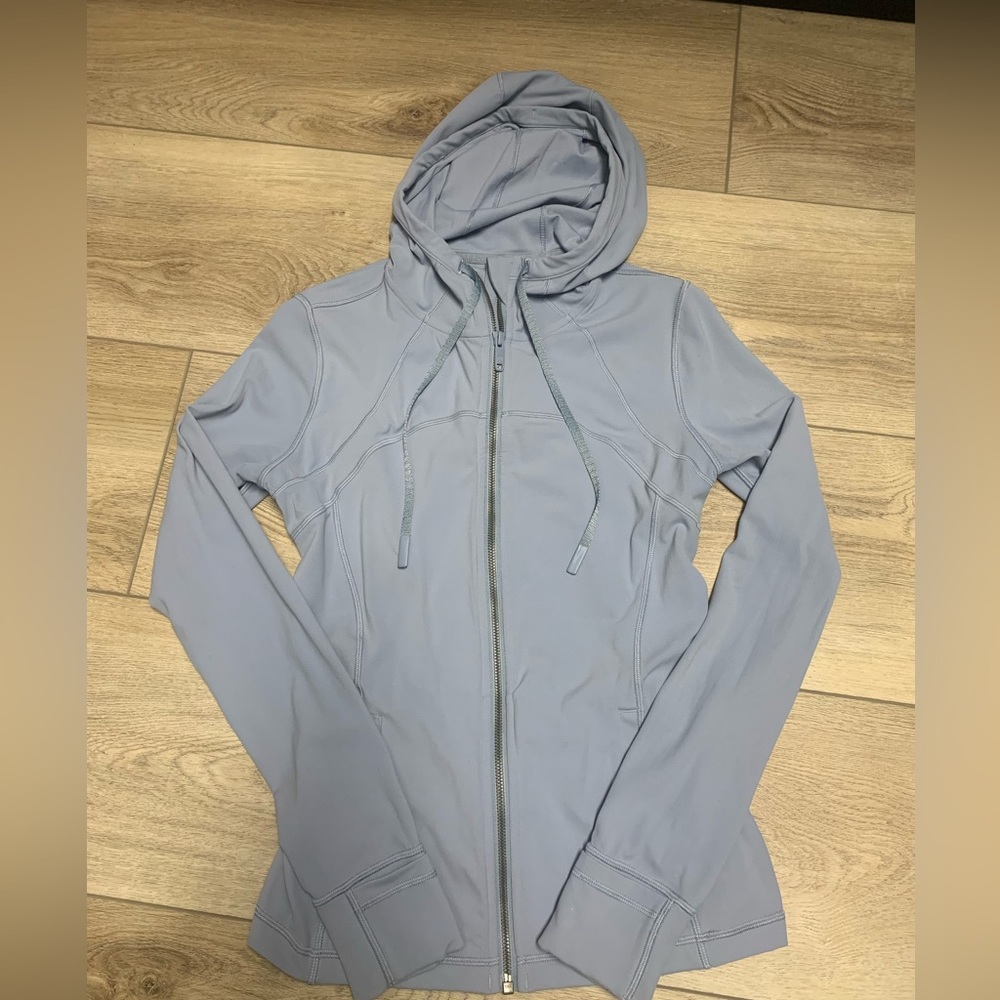 Lululemon Athletica Hooded Define Nulu- Chambray size 8